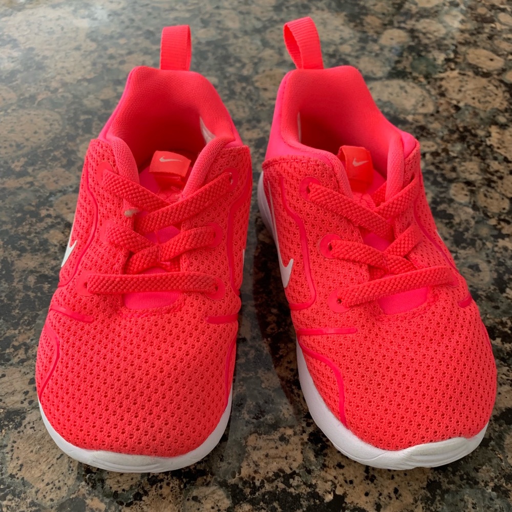 Hot Pink Nike Toddler sneakers